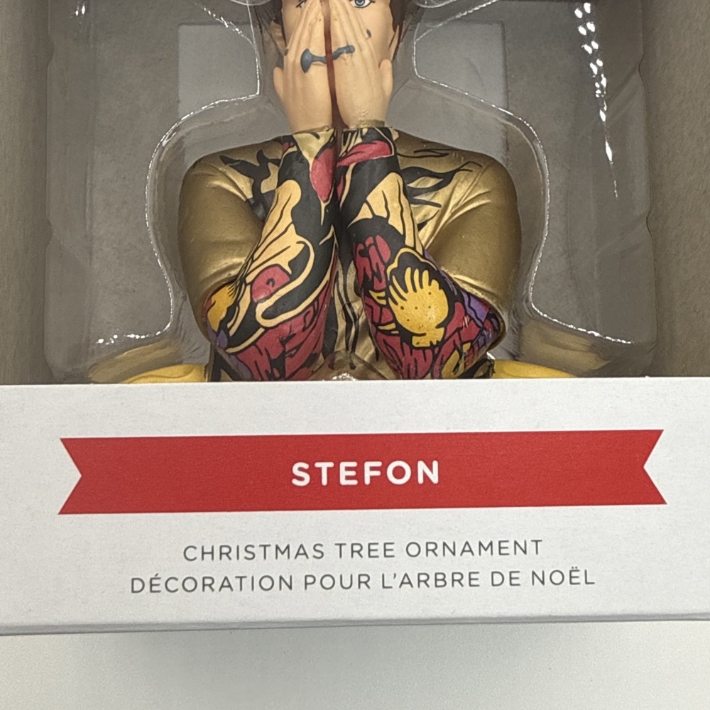 Hallmark Saturday Night Live Stefon Christmas Ornament, SNL 50 ~ 2025 NEW NIB - Picture 3 of 6